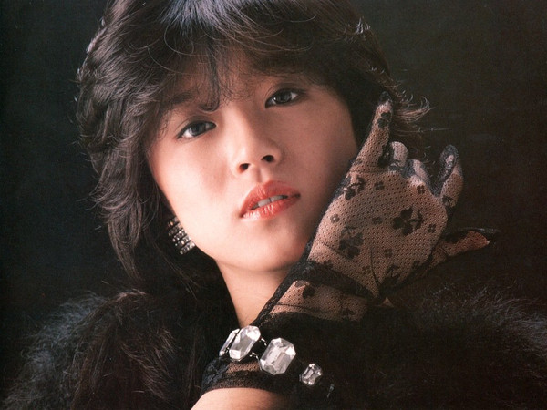 Akina Nakamori Artistinfo