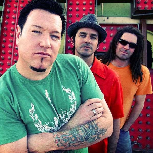 Who are the members of Smash Mouth?