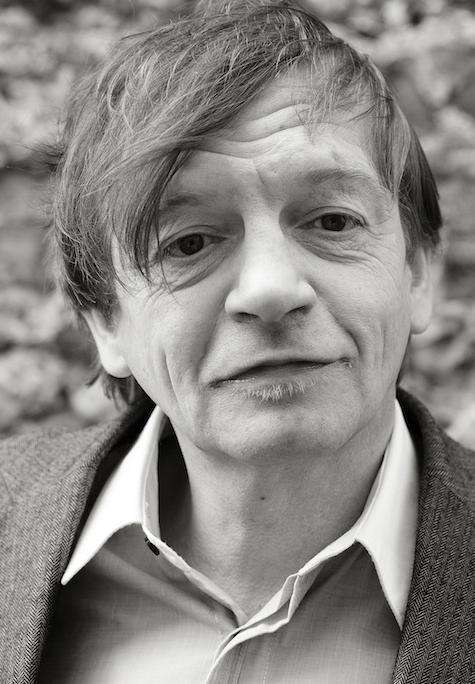 Mark sad. Марк е Смит. Марк Смит. Mark e Smith Beer. C.E.Smith.